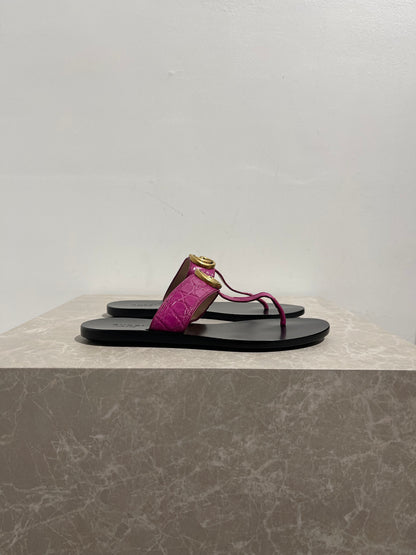 Tongs Gucci fushia T.36
