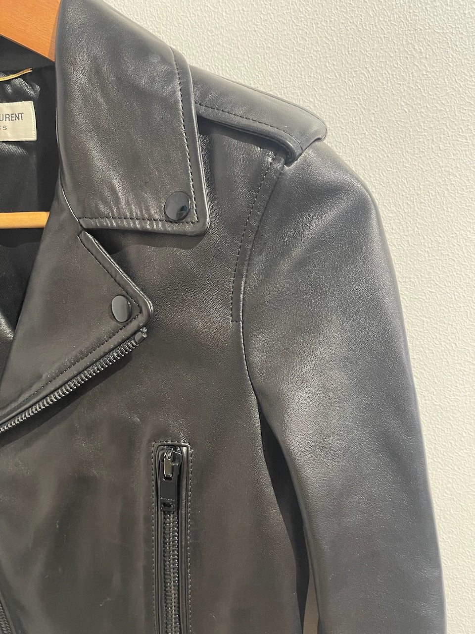 Perfecto Saint Laurent noir T.36