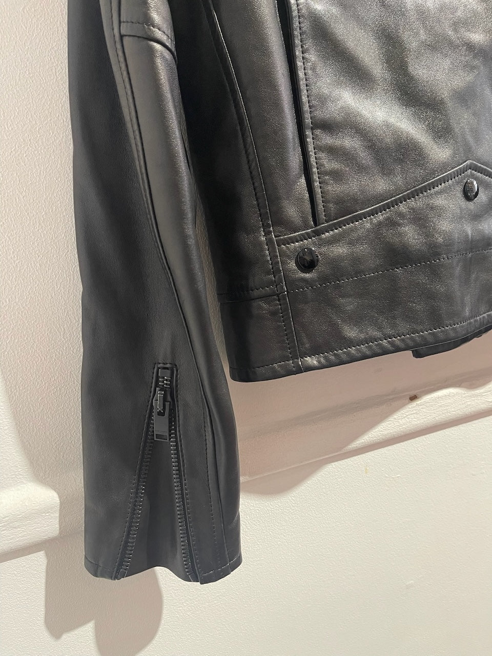 Perfecto Saint Laurent noir T.36