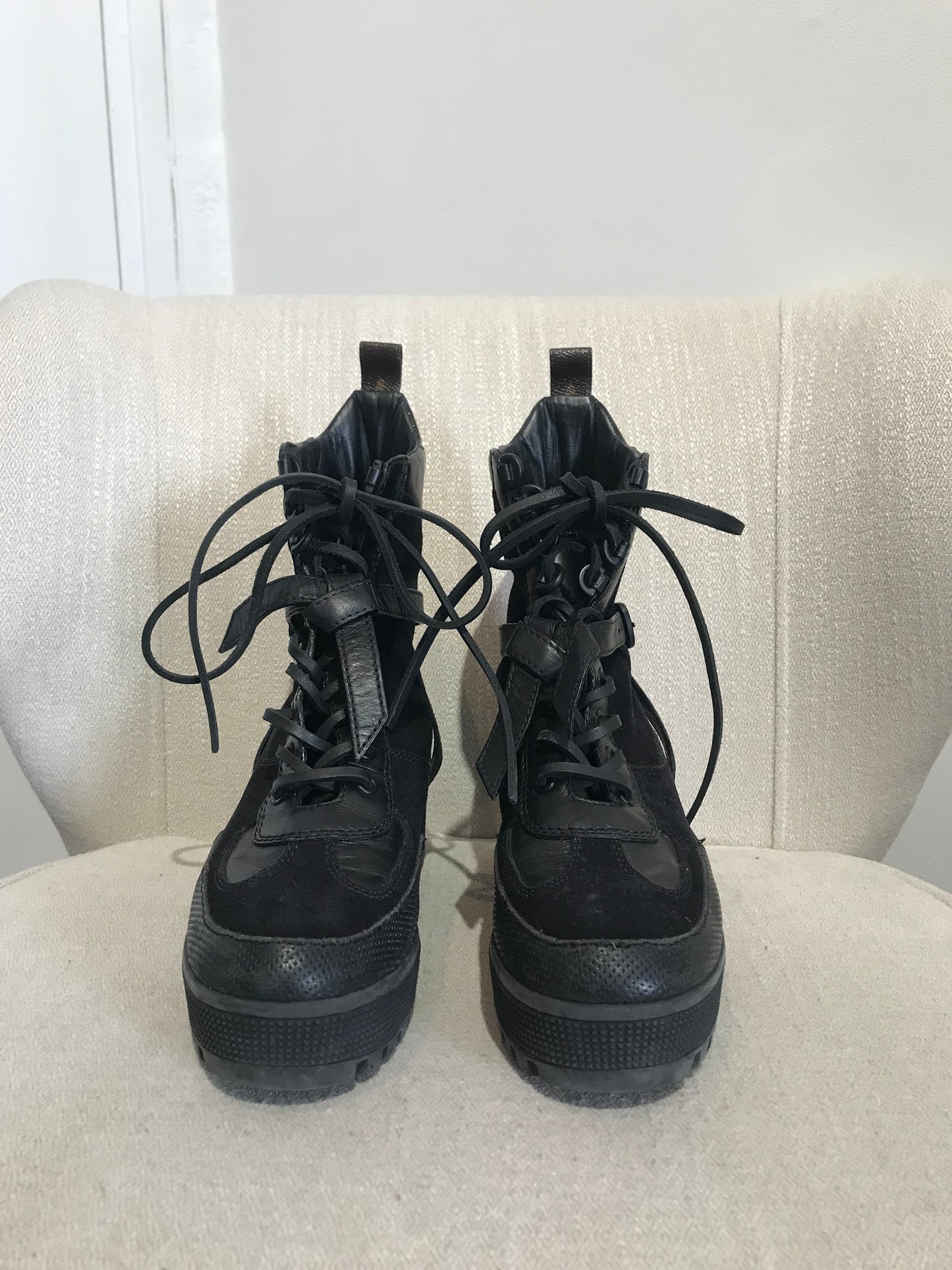 Boots Louis Vuitton noires T.36,5