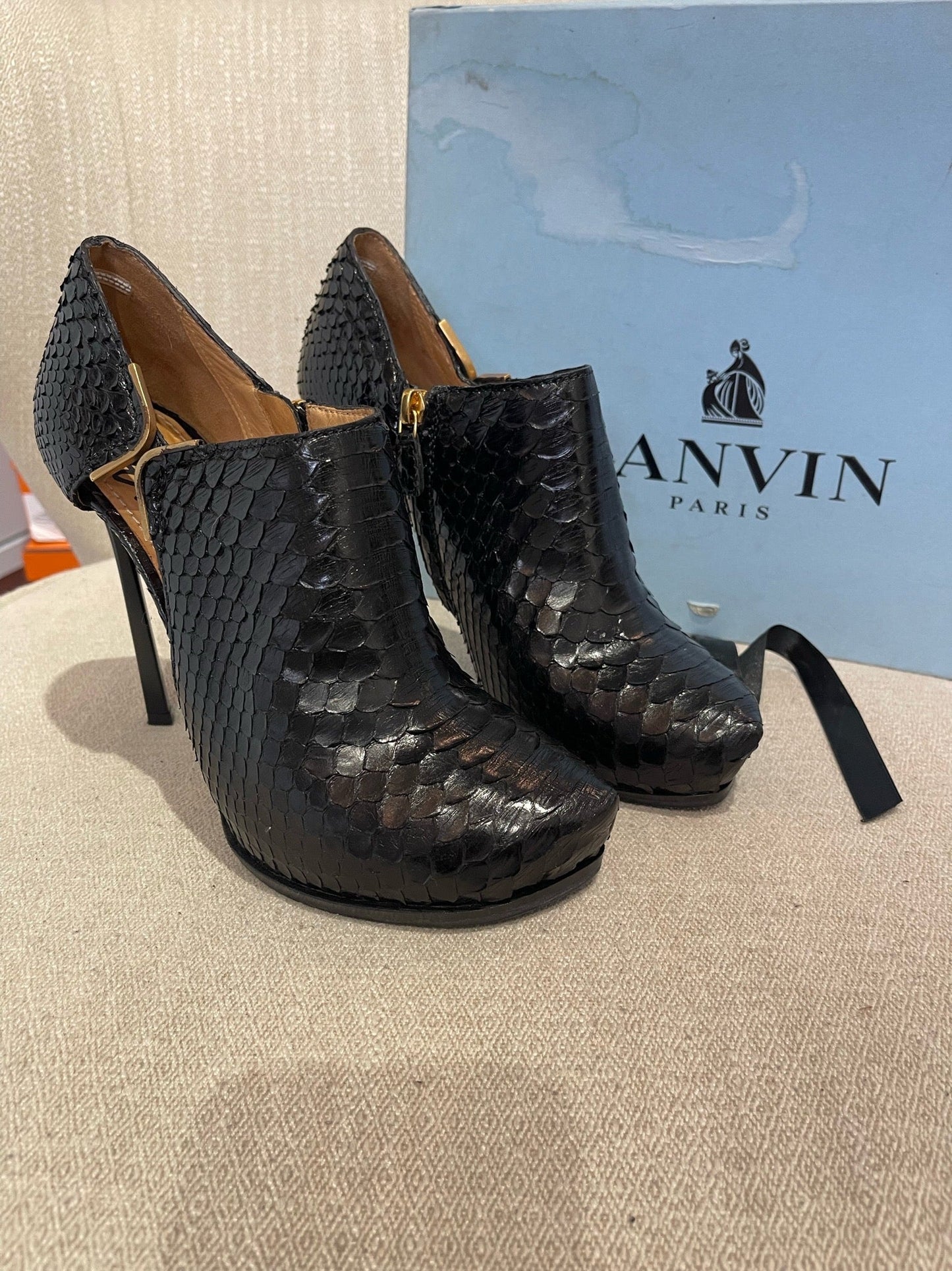 Boots Lanvin noires T.39