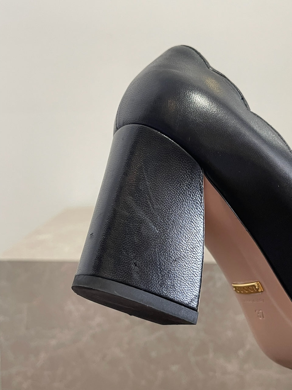 Escarpins Gucci noirs T.37