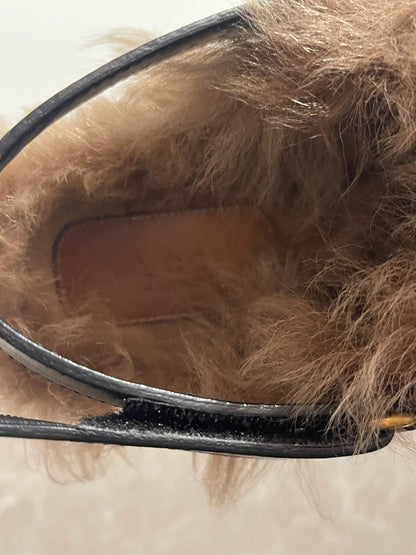 Sabots Gucci fourrure T.41