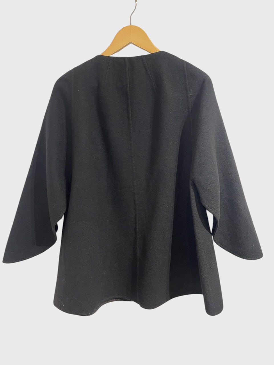 Cape Fendi noire T.36
