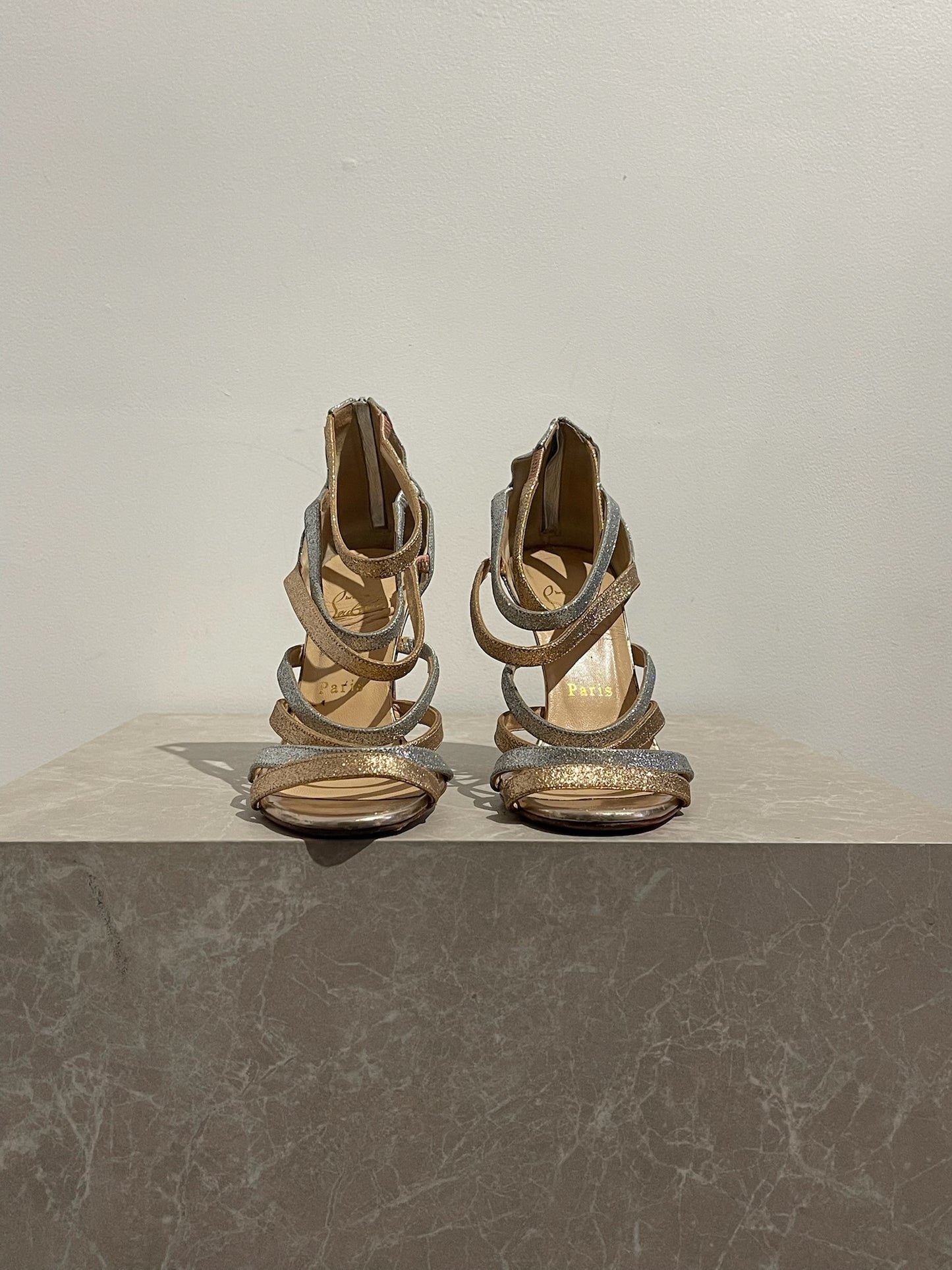 Sandales Christian Louboutin T.37