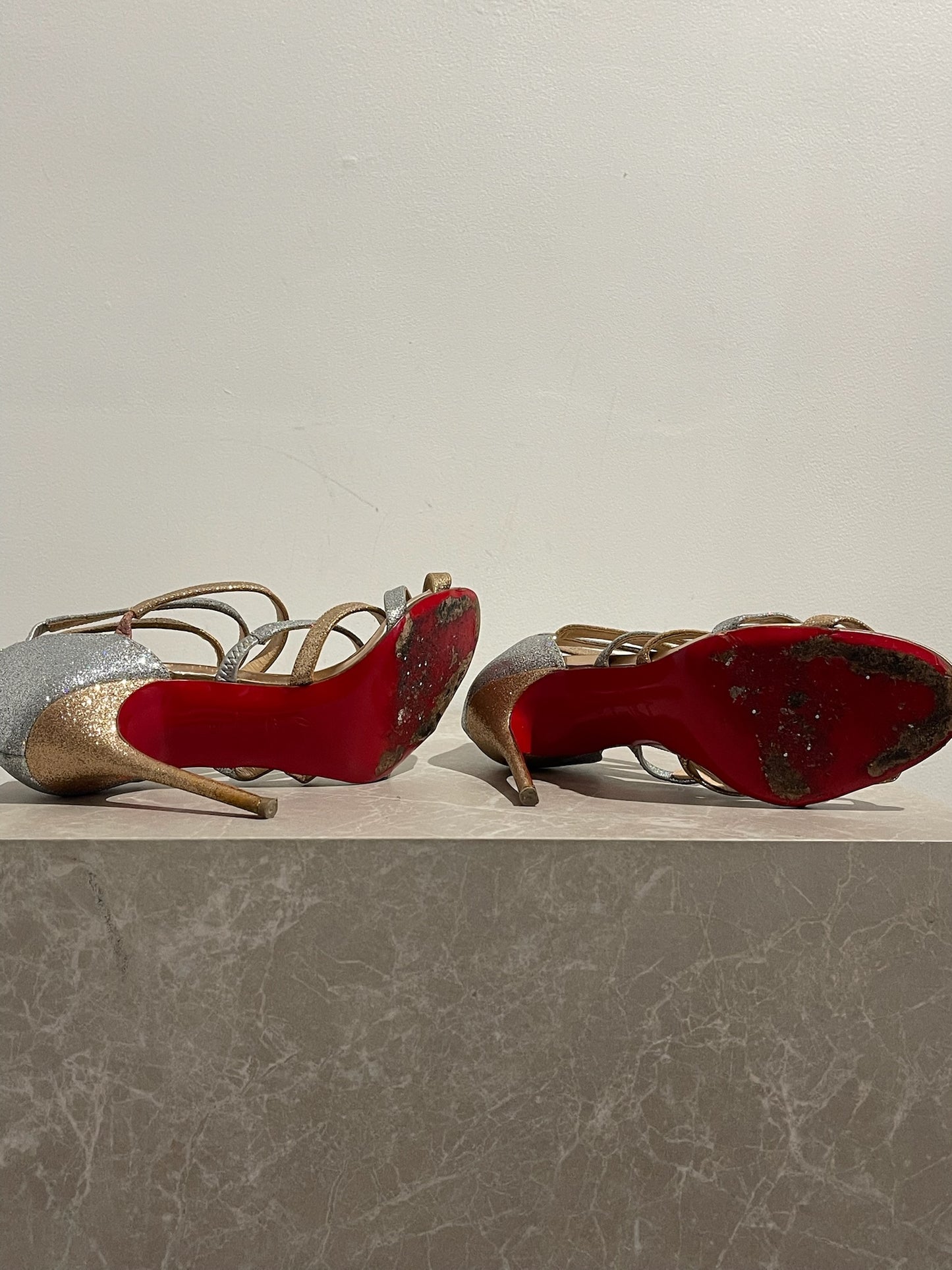 Sandales Christian Louboutin T.37