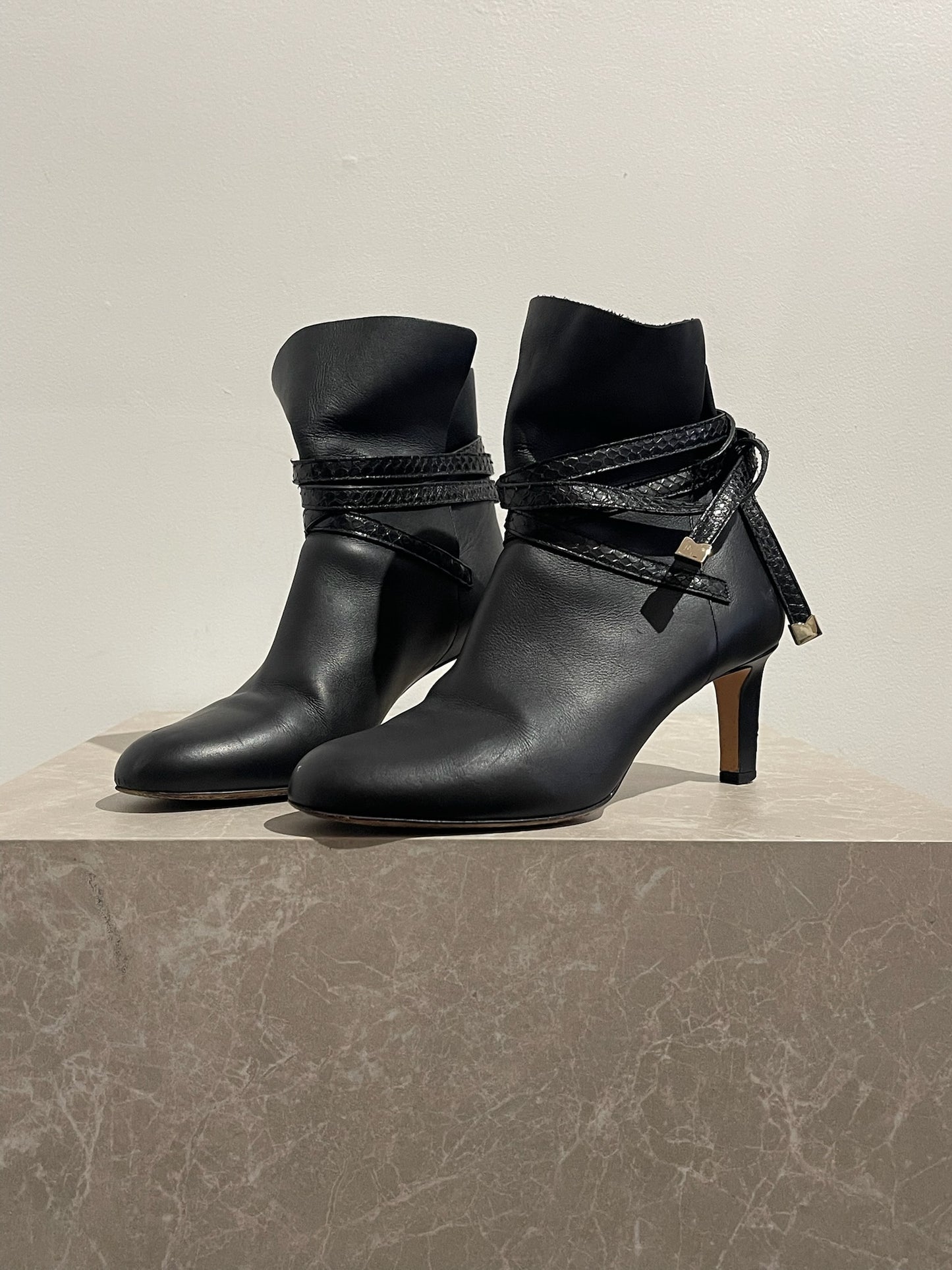 Bottines Jimmy Choo noires T.38