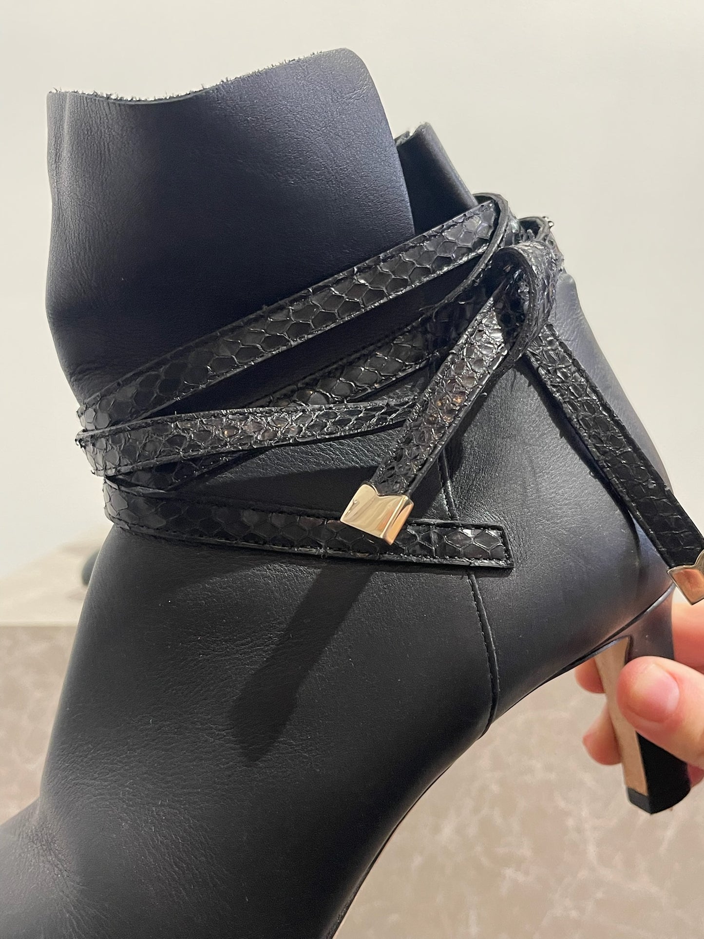 Bottines Jimmy Choo noires T.38