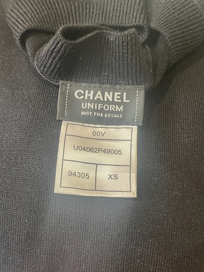 Pull Chanel noir T.XS