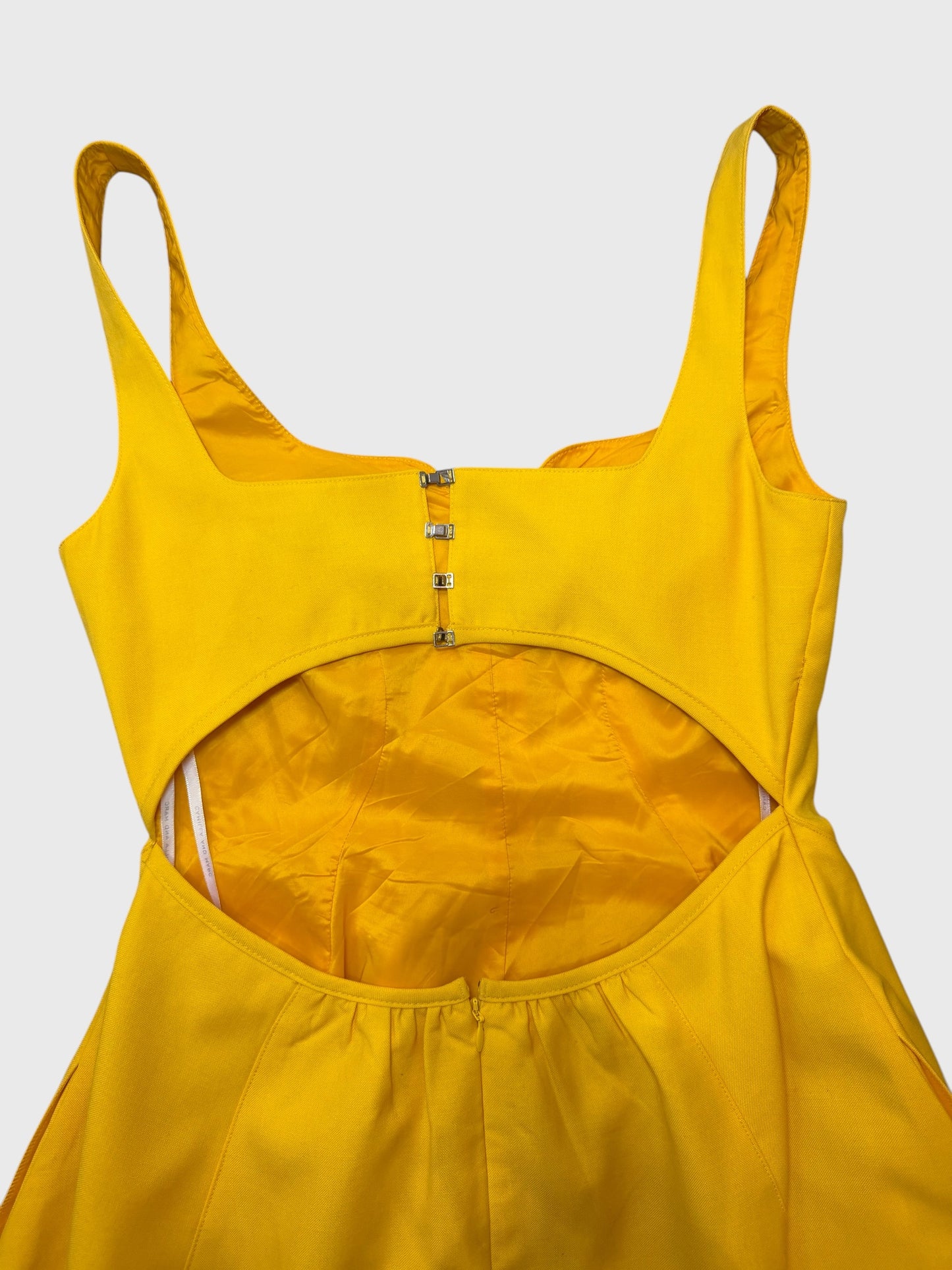 Robe Camilla and Marc T.38