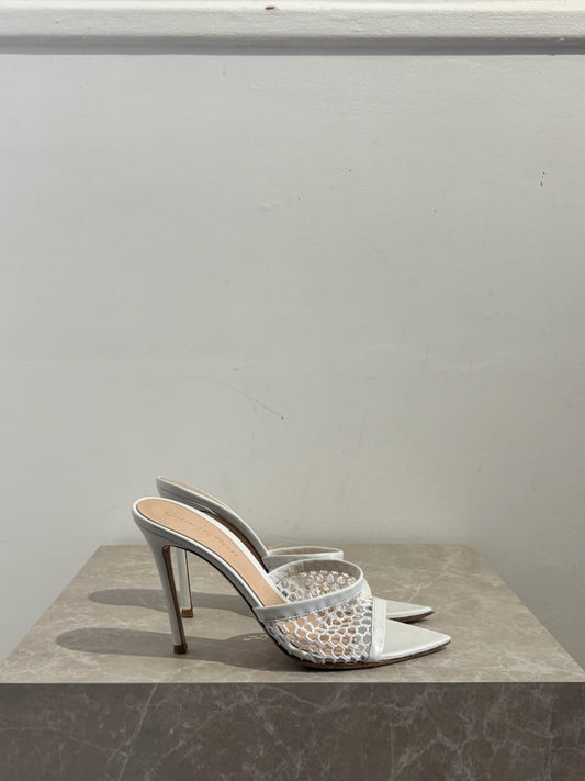 Mules Gianvito Rossi blanches T.38