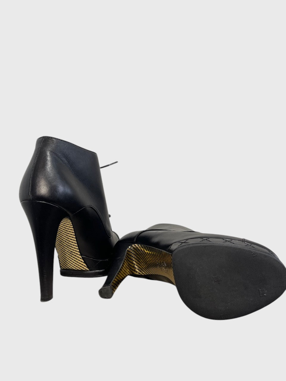 Bottines Chanel noires T.37,5