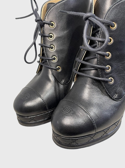 Bottines Chanel noires T.37,5
