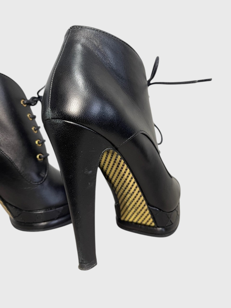 Bottines Chanel noires T.37,5