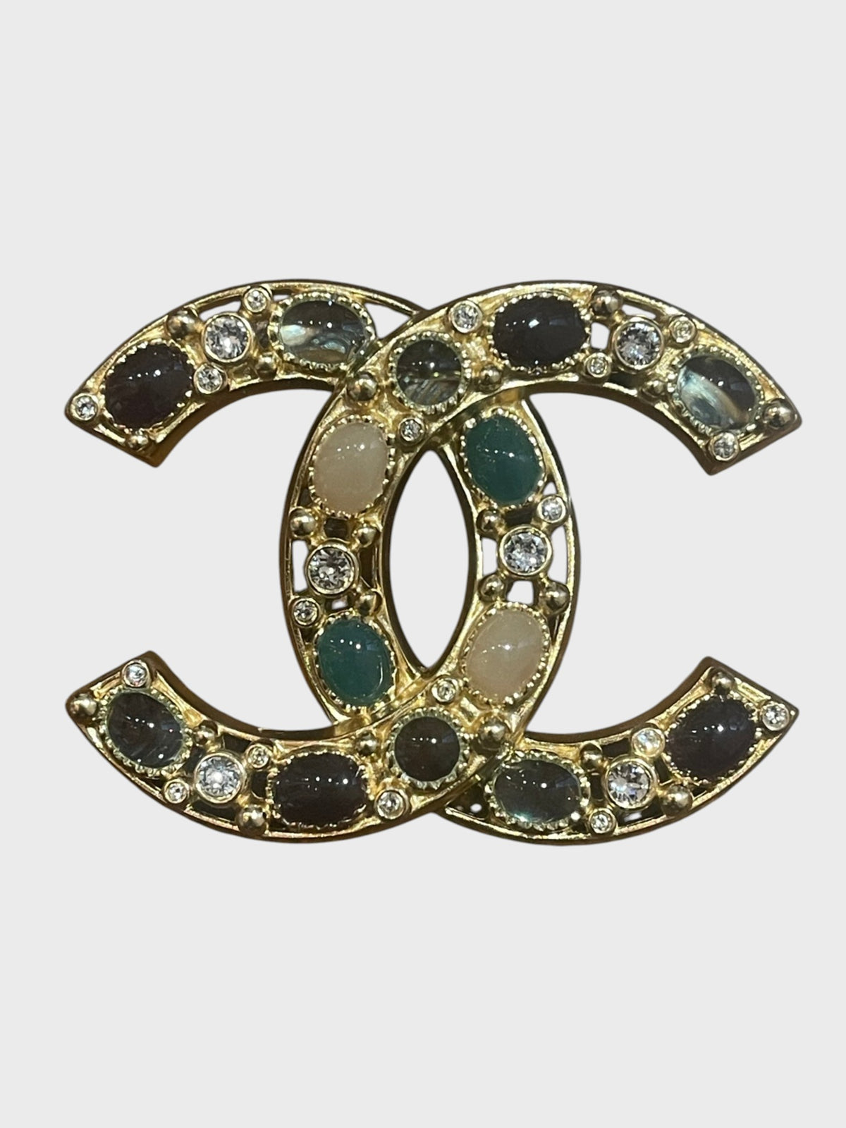 Broche Chanel cabochons