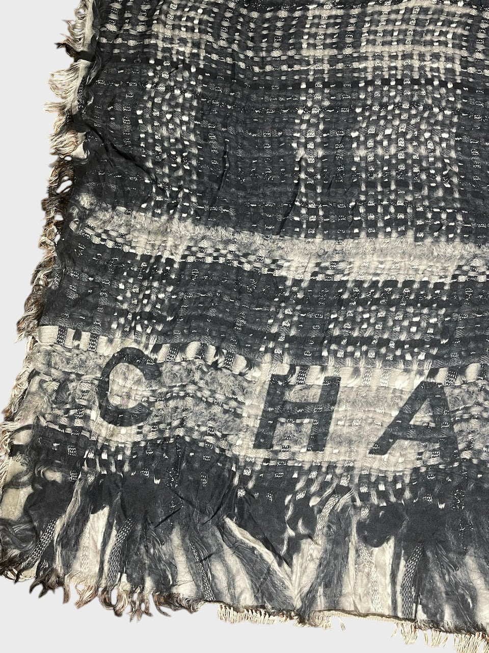 Châle Chanel noir et blanc