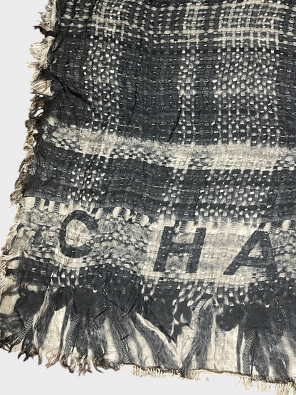 Châle Chanel noir et blanc