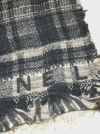 Châle Chanel noir et blanc