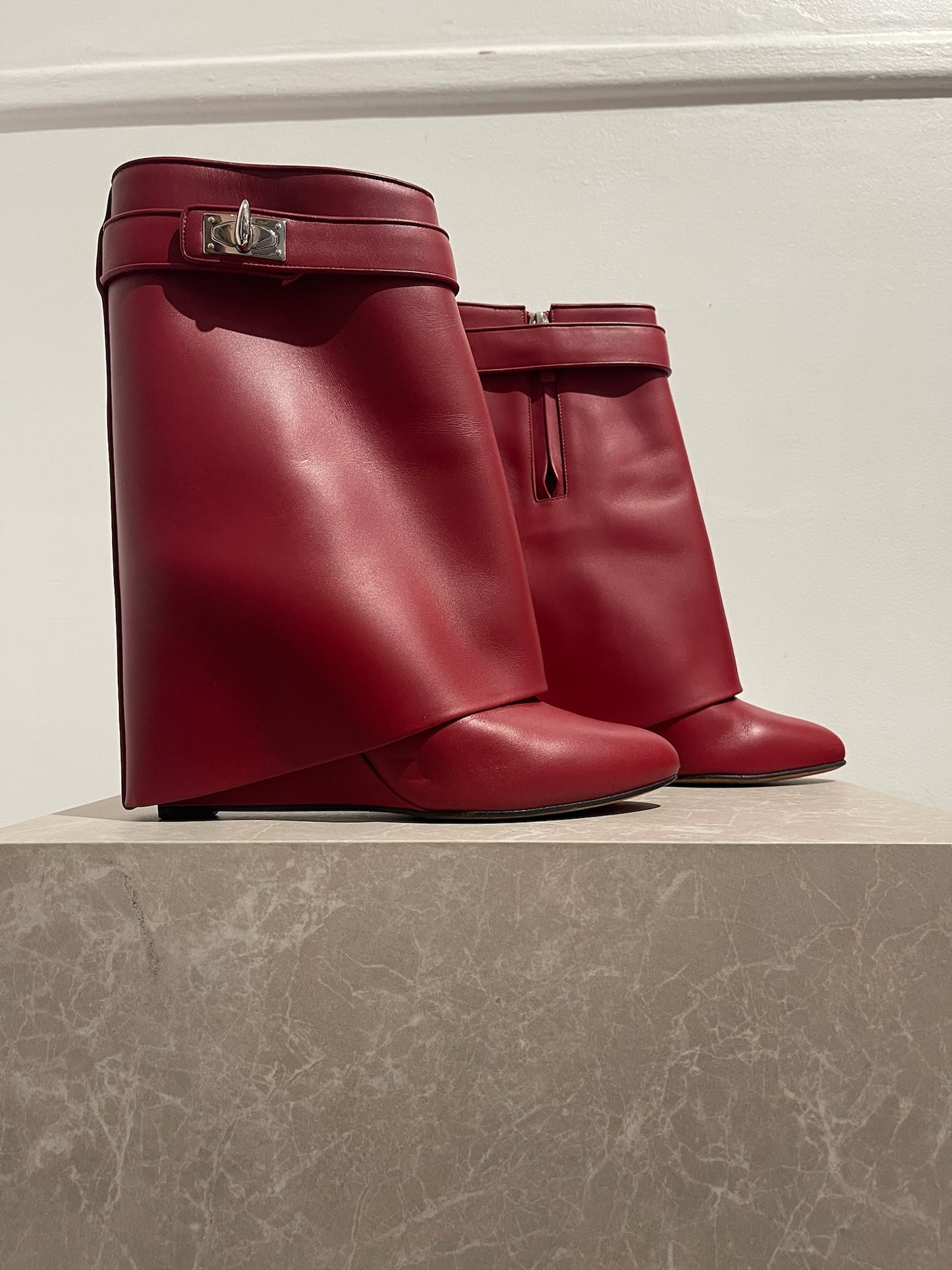 Bottines Givenchy Shark T.41