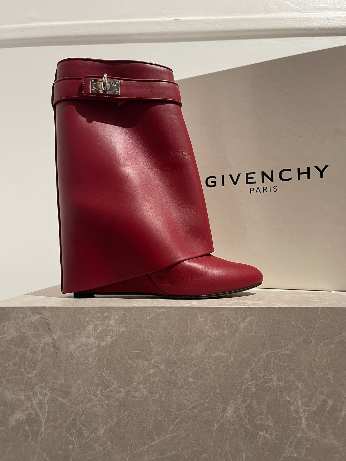 Bottines Givenchy Shark T.41