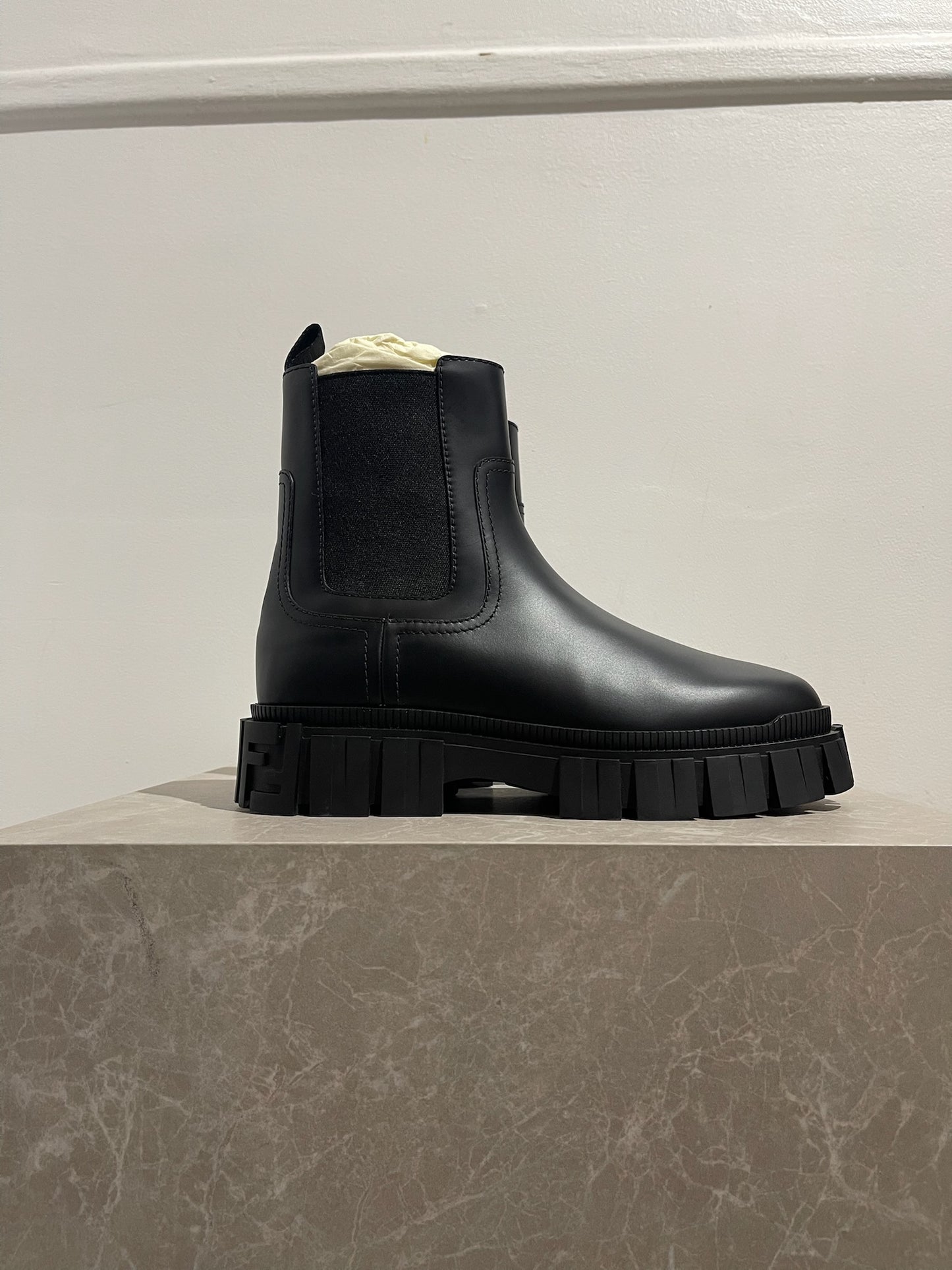 Bottines Fendi noires T.40