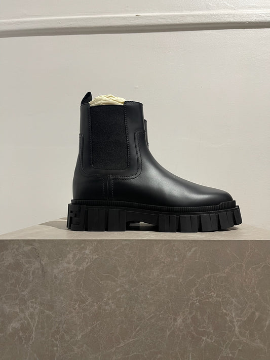 Bottines Fendi noires T.40