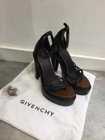 Sandales Givenchy T.40