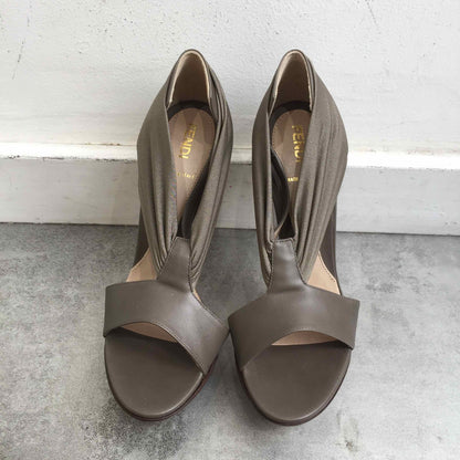 Sandales Fendi grises T.36,5