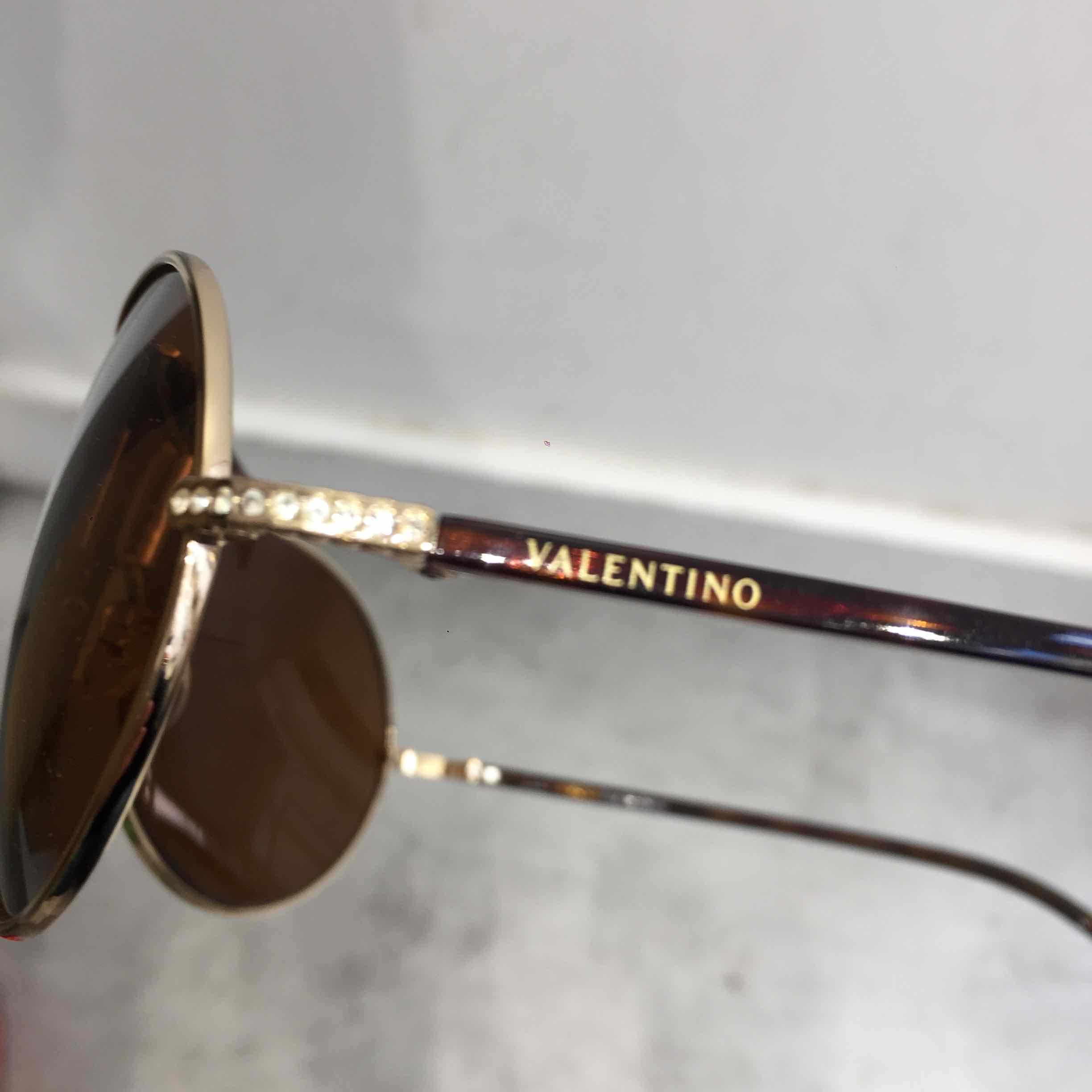 Lunettes de soleil Valentino Closet2Closet.Paris