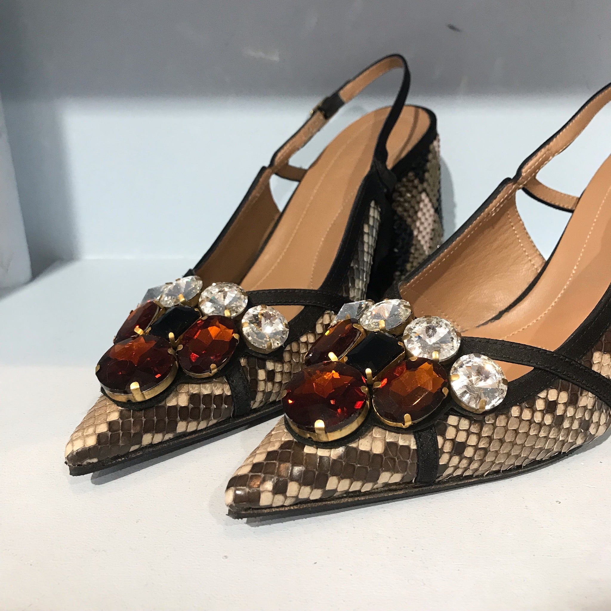 Escarpin python outlet zara