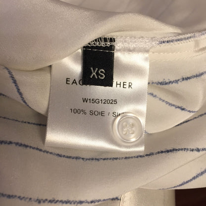 Robe Each x Other T.XS