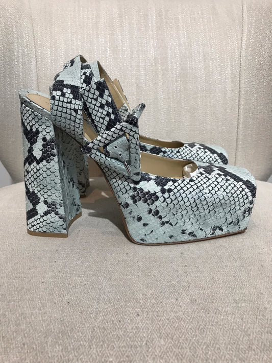 Escarpins Bottega Veneta python T.41