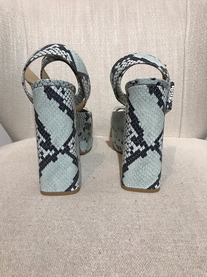 Escarpins Bottega Veneta python T.41