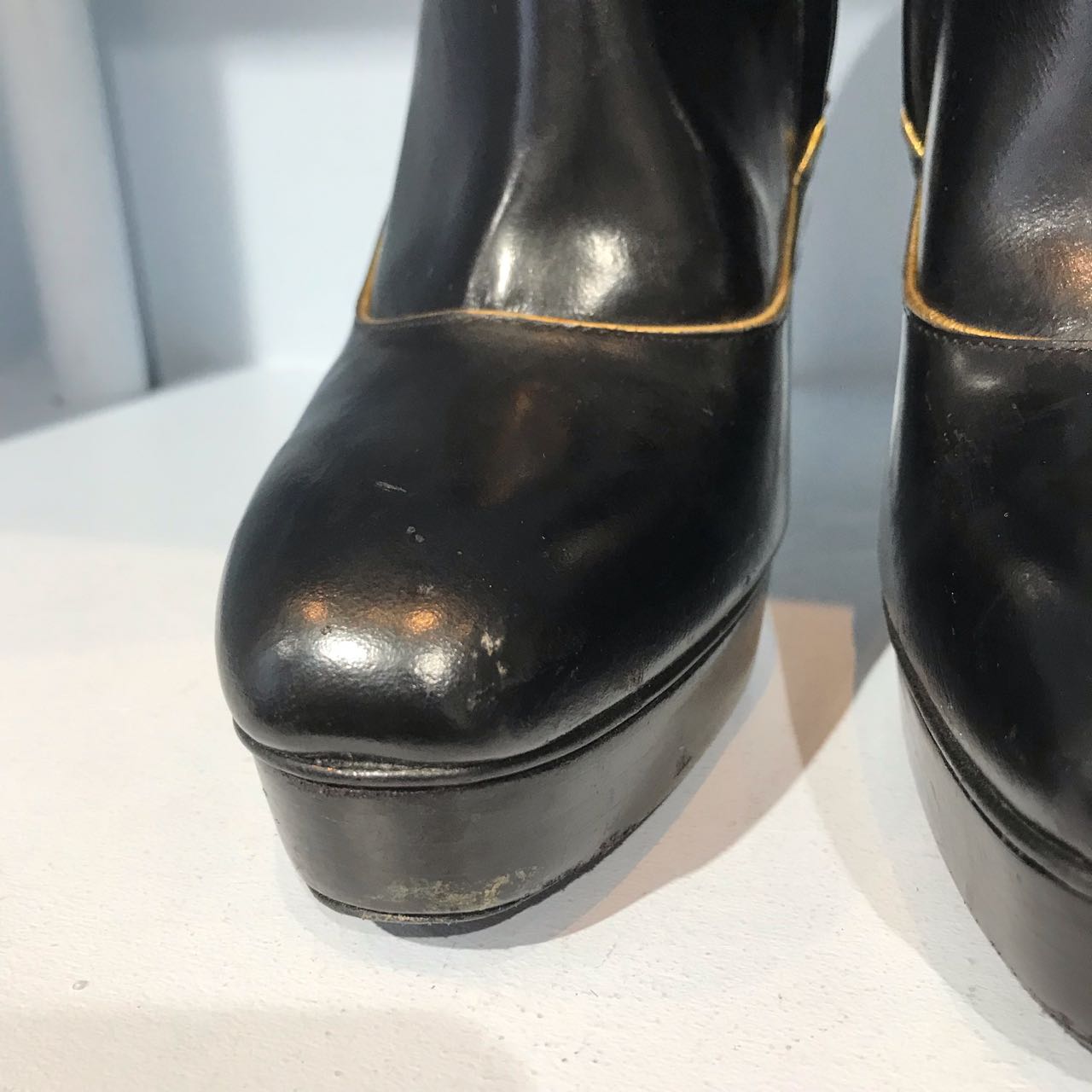 Boots Lanvin noires T.37