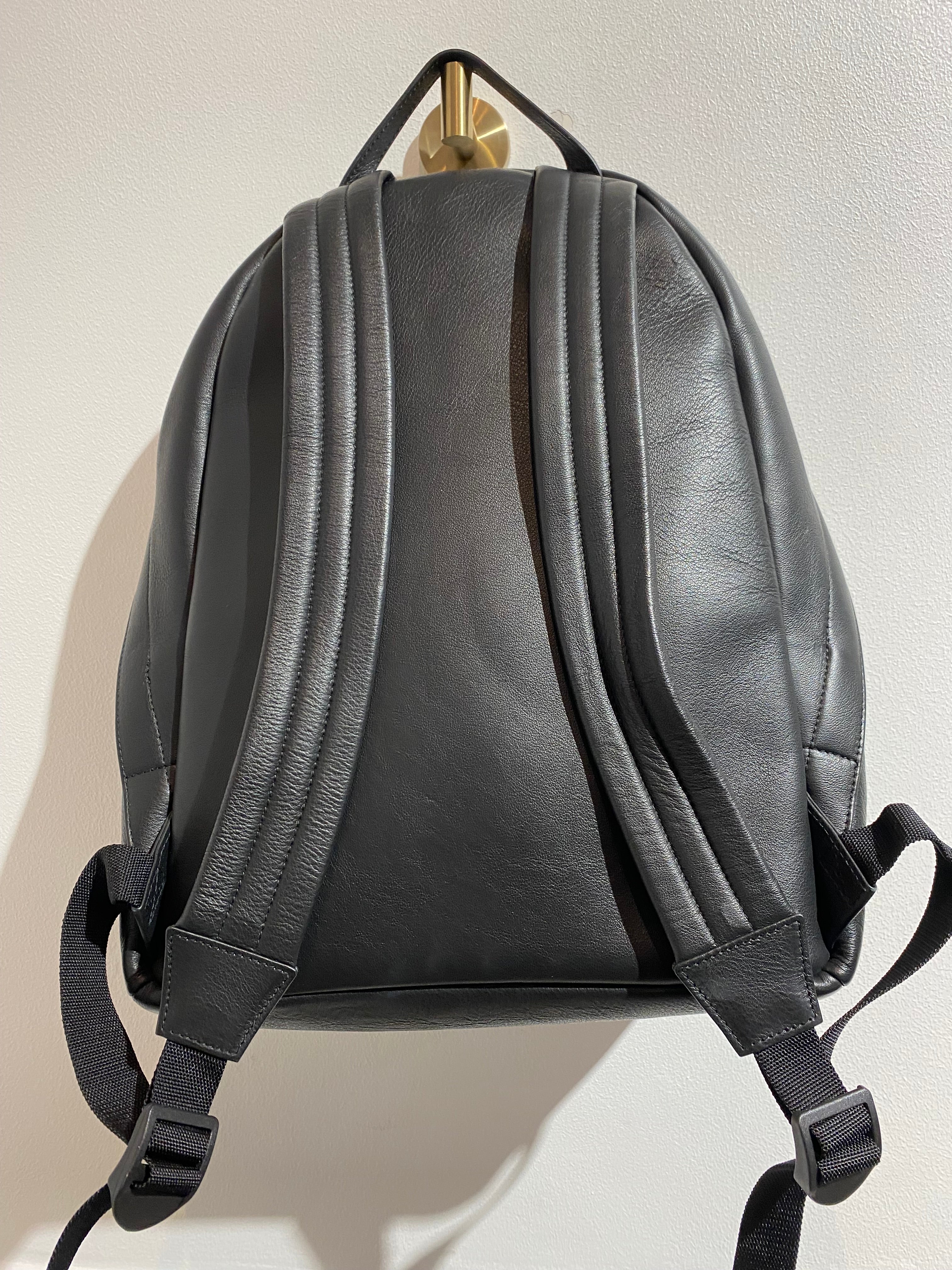 Sac à clearance dos balenciaga