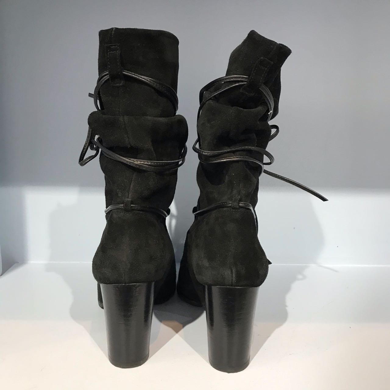 Bottines Stuart Weitzman noires T.36