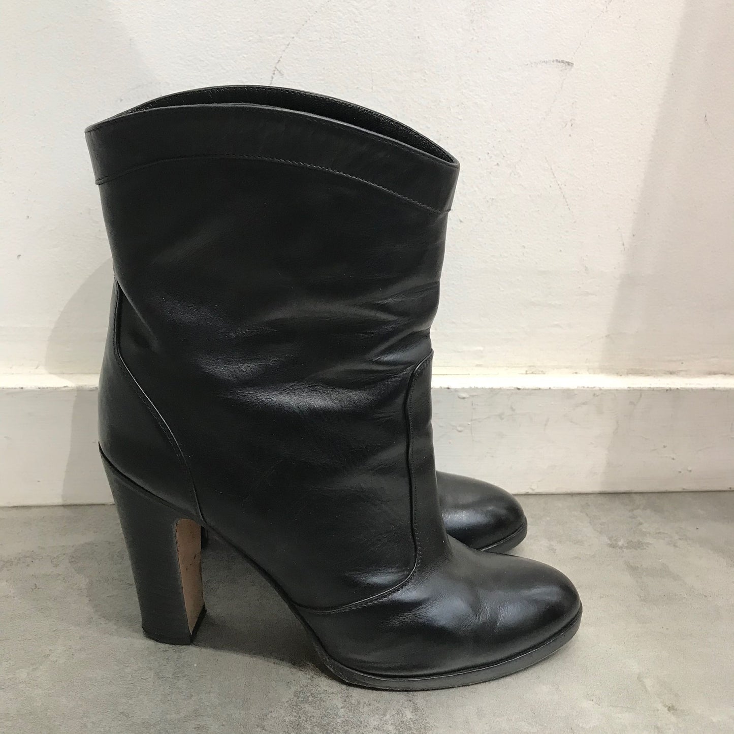 Boots Gianvito Rossi noires T.37,5