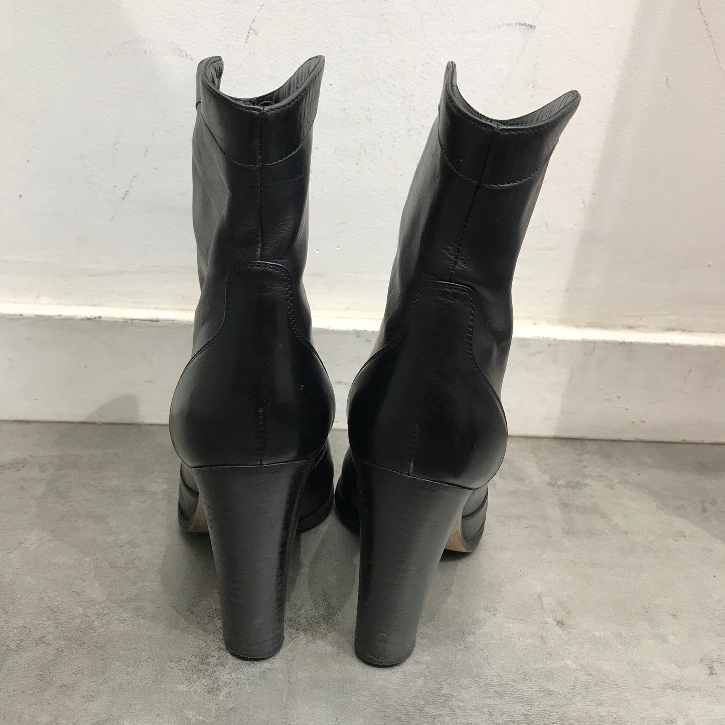 Boots Gianvito Rossi noires T.37,5