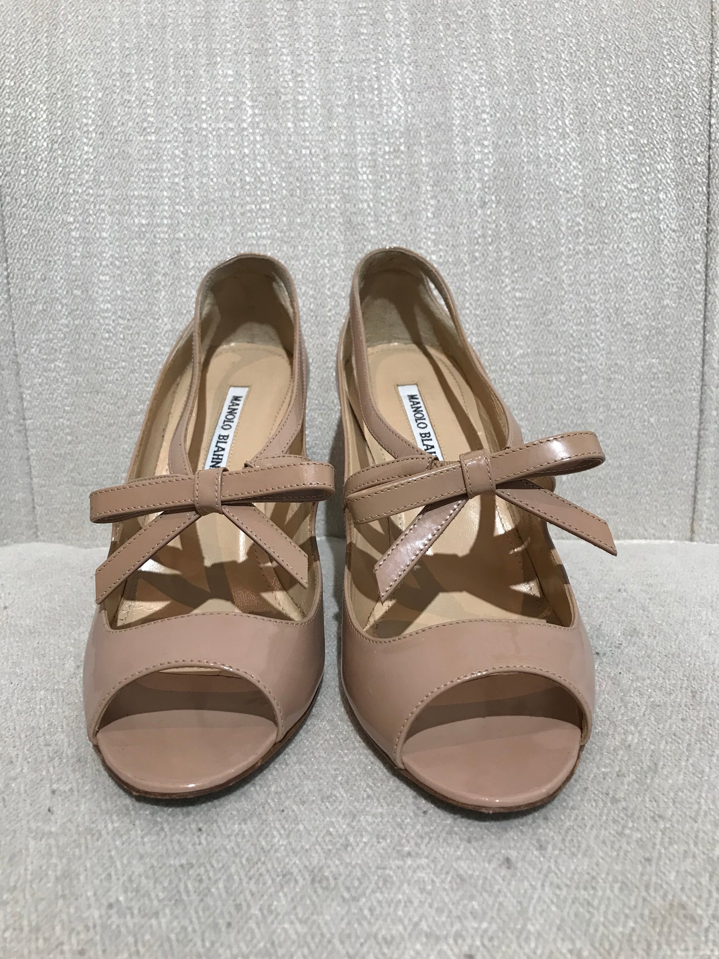 Escarpins Manolo Blahnik beige T.36,5