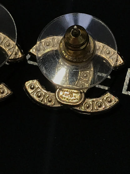 Boucles d'oreilles Chanel perles mini